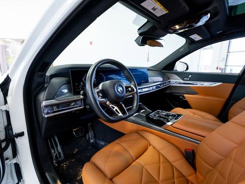 Used 2023 BMW 740i RWD image 33