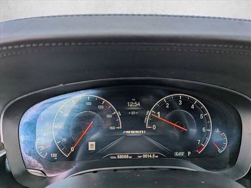 Used 2019 BMW M550i xDrive image 10