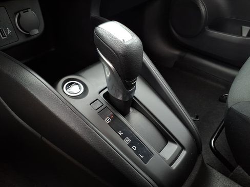 Certified 2025 Nissan Kicks Play S FWD image 9