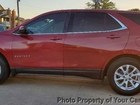 Used 2018 Chevrolet Equinox LT FWD image 19