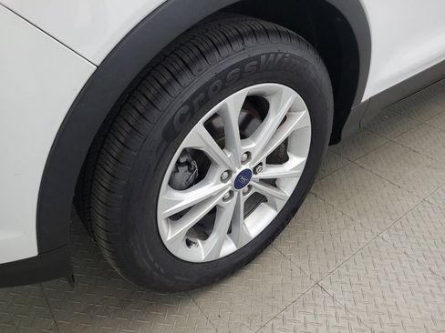 Used 2017 Ford Escape SE w/ Equipment Group 201A FWD image 31