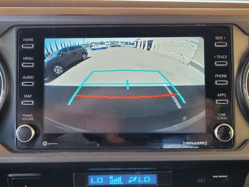 Certified 2022 Toyota Tacoma TRD Off-Road w/ Technology Package AWD/4WD image 13
