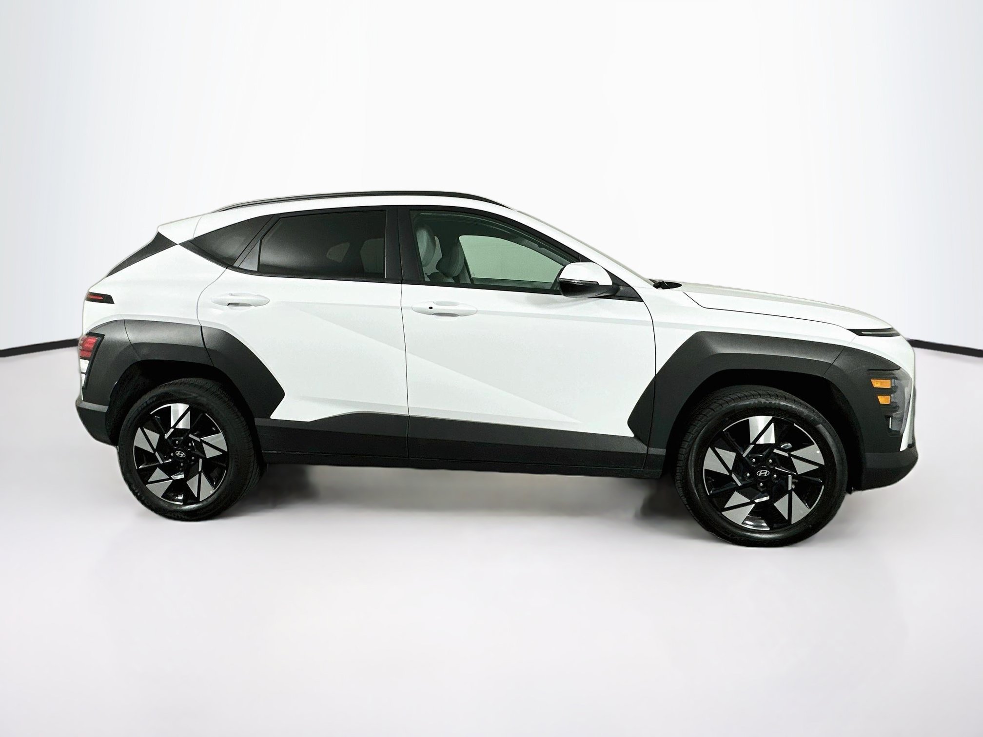 Used 2025 Hyundai Kona SEL AWD/4WD image 10