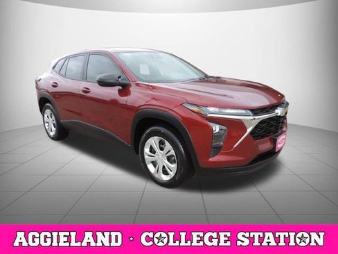 Certified 2024 Chevrolet Trax LS FWD image 3
