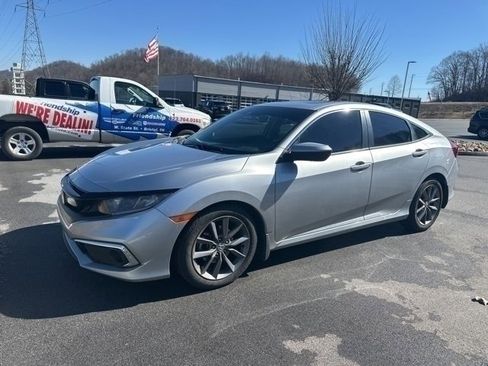 Used 2019 Honda Civic EX image 16