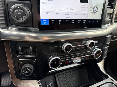 Used 2025 Ford F150 King Ranch w/ FX4 Off-Road Package image 30