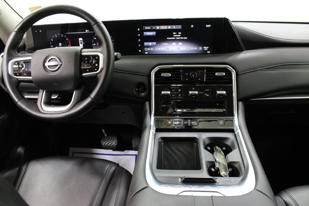 Used 2025 Nissan Armada SV RWD image 9