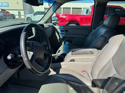 Used 2003 GMC Sierra 1500 SLT w/ SLT Preferred Equipment Group AWD/4WD image 8