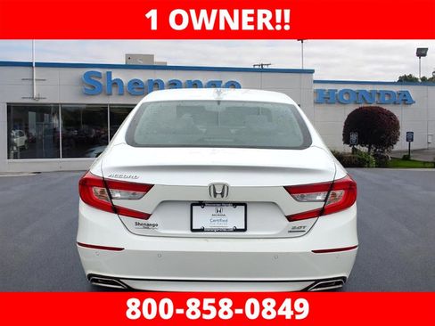 Certified 2018 Honda Accord Touring image 4