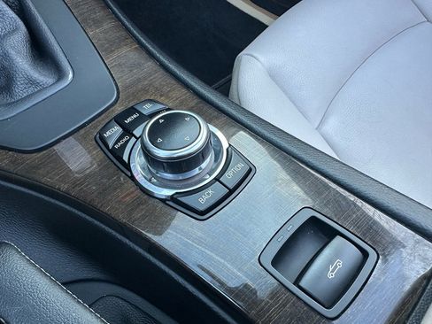 Used 2013 BMW 328i Convertible image 24