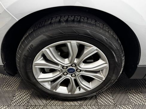 Used 2022 Ford Edge Titanium w/ Equipment Group 301A AWD/4WD image 21