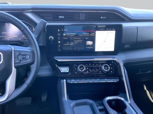 Used 2025 GMC Sierra 2500 Denali w/ Denali Reserve Package AWD/4WD image 7