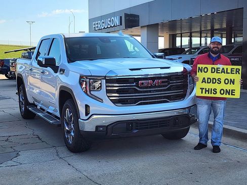 New 2026 GMC Sierra 1500 SLT w/ SLT Premium Plus Package AWD/4WD image 1