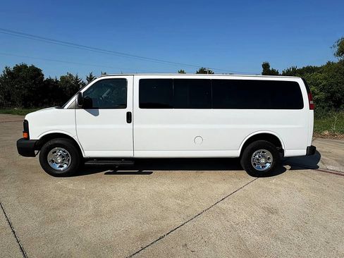 Used 2016 Chevrolet Express 3500 LS RWD image 7