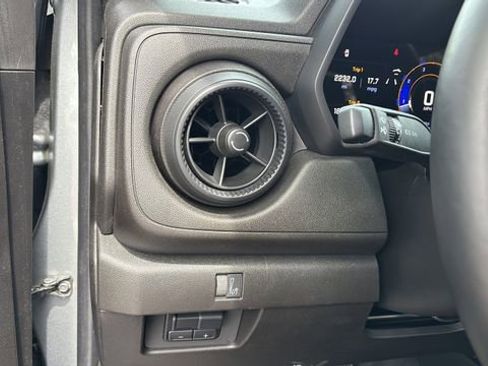 Used 2025 Chevrolet Colorado Trail Boss image 22