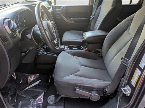 Used 2018 Jeep Wrangler Unlimited Sport S image 14