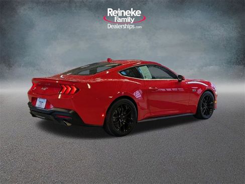 Used 2024 Ford Mustang GT Premium image 5