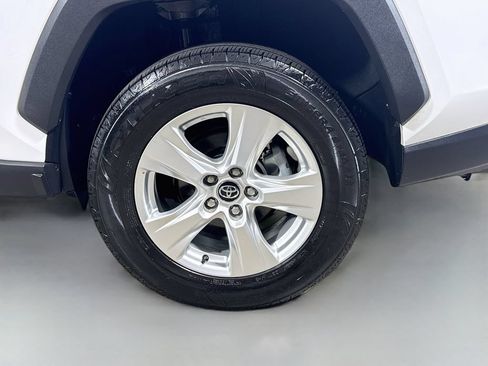 Used 2021 Toyota RAV4 XLE FWD image 29