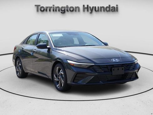 New 2025 Hyundai Elantra Sport image 1