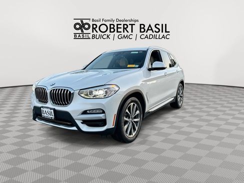 Used 2018 BMW X3 xDrive30i w/ Premium Package AWD/4WD image 4