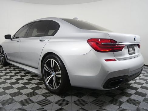 Used 2019 BMW 740i w/ Executive Package image 5