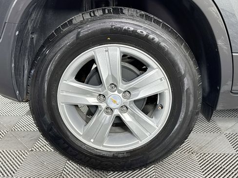 Used 2017 Chevrolet Trax LT w/ LT Convenience Package image 32