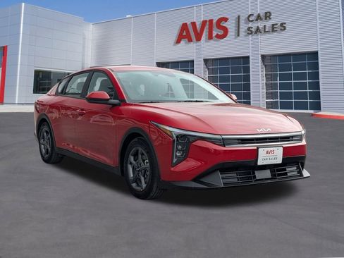 Used 2025 Kia K4 LXS image 9