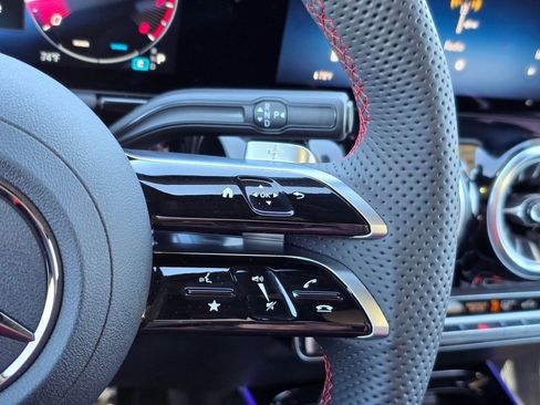 New 2025 Mercedes-Benz GLA 250 4MATIC image 23