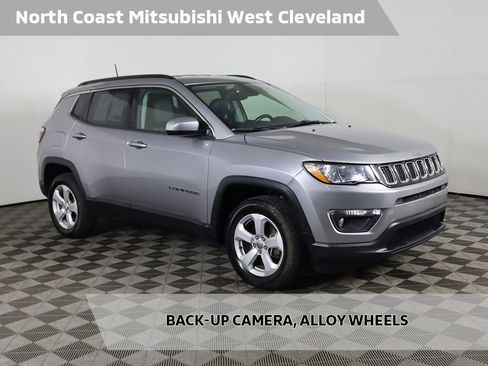 Used 2018 Jeep Compass Latitude image 1