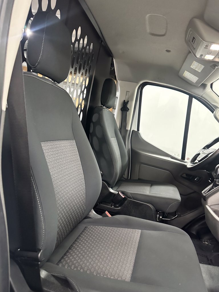 Used 2025 Ford Transit 250 Low Roof w/ Exterior Upgrade Package RWD image 31