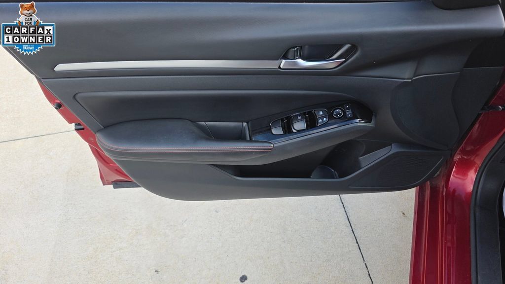 Used 2024 Nissan Altima 2.5 SR FWD image 22