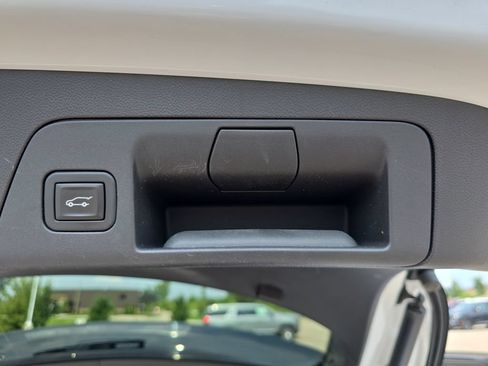 Used 2023 Buick Envision Essence AWD/4WD image 13