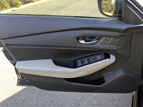 Certified 2023 Honda Accord Touring image 30