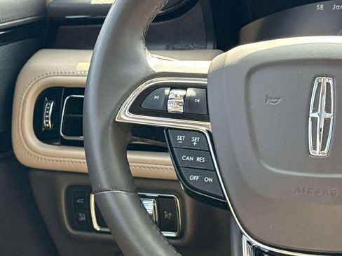 Certified 2023 Lincoln Nautilus Reserve AWD/4WD image 17
