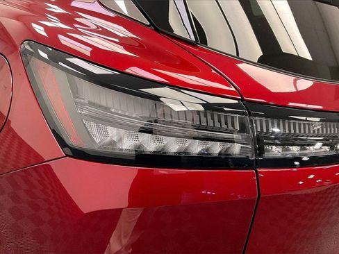 Certified 2025 Nissan Murano Platinum w/ Cargo Package image 27