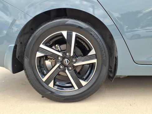 Used 2025 Nissan Sentra SV FWD image 28