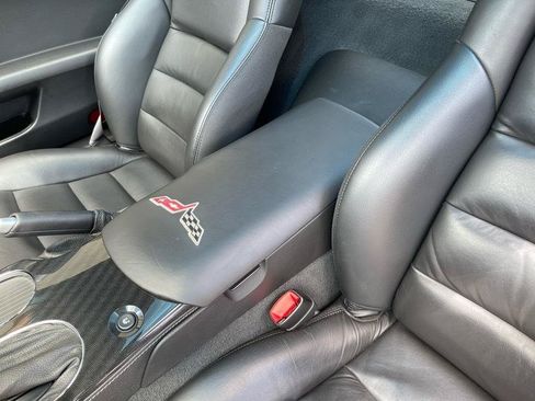 Used 2010 Chevrolet Corvette Grand Sport RWD image 35