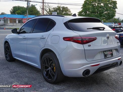 Used 2020 Alfa Romeo Stelvio Ti image 5