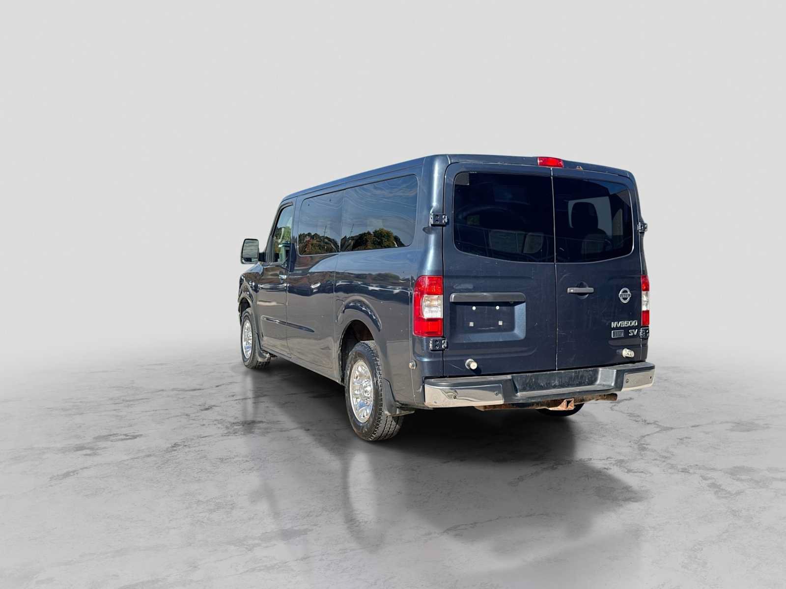 Used 2014 Nissan NV 3500 SV w/ Technology Package RWD image 4