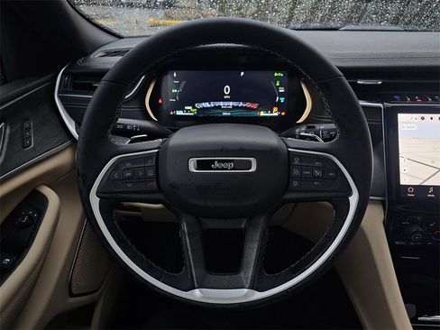 Used 2024 Jeep Grand Cherokee Limited 4xe image 27