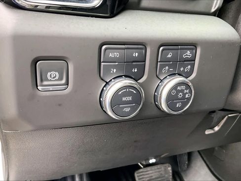 Certified 2025 GMC Sierra 3500 Denali w/ Denali Reserve Package image 14