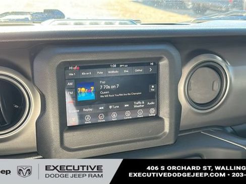 Used 2023 Jeep Wrangler Unlimited w/ Cold Weather Group AWD/4WD image 16