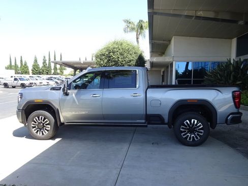 New 2026 GMC Sierra 2500 Denali Ultimate w/ Max Trailering Package AWD/4WD image 4