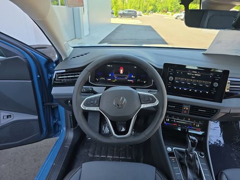 New 2026 Volkswagen Jetta SE FWD image 12