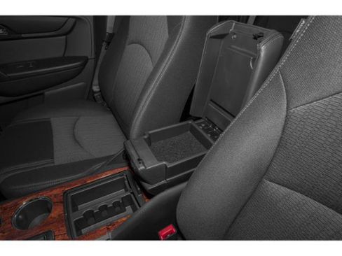 Used 2015 Chevrolet Traverse LT w/ LPO, 'HIT The Road' Package image 20