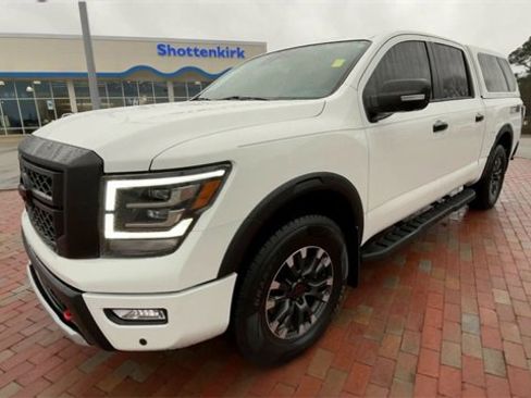Used 2023 Nissan Titan PRO-4X w/ Pro-4x Convenience Package image 5