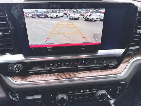 Used 2024 Chevrolet Silverado 1500 LT Trail Boss w/ Protection Package image 15