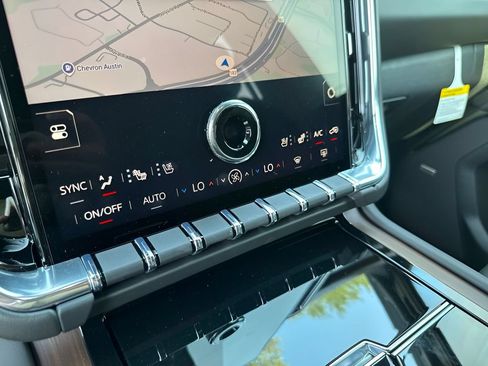 New 2026 GMC Yukon Denali w/ Advanced Technology Package AWD/4WD image 16