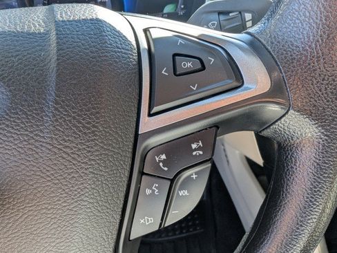 Used 2017 Ford Fusion SE FWD image 15