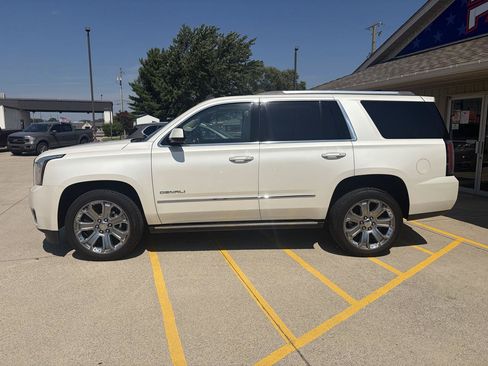 Used 2015 GMC Yukon Denali w/ Touring Package AWD/4WD image 4